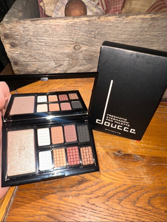 Doucce Other - Doucce Freematic Eyeshadow Palette — Pink, Bronze & Taupe Shades